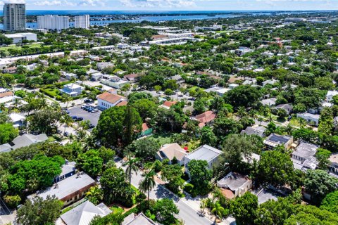 House in West Palm Beach, Florida 2 bedrooms, 97.92 sq.m. № 2169629 - photo 28