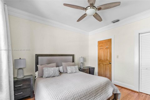 House in West Palm Beach, Florida 2 bedrooms, 97.92 sq.m. № 2169629 - photo 20