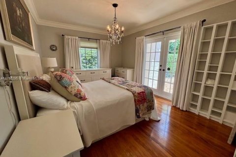 Villa ou maison à vendre à Coral Gables, Floride: 2 chambres, 126.07 m2 № 1931284 - photo 10