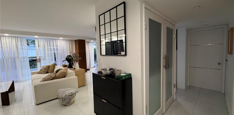 Condo à Aventura, Floride, 2 chambres  № 2027928