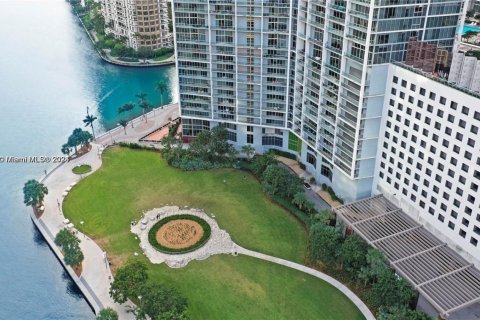 Купить кондоминиум в Майами, Флорида 2 спальни, № 2053654 - фото 11