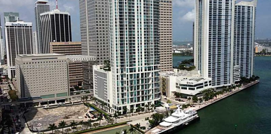 Кондоминиум с 2 спальнями в Майами, Флорида № 2053654