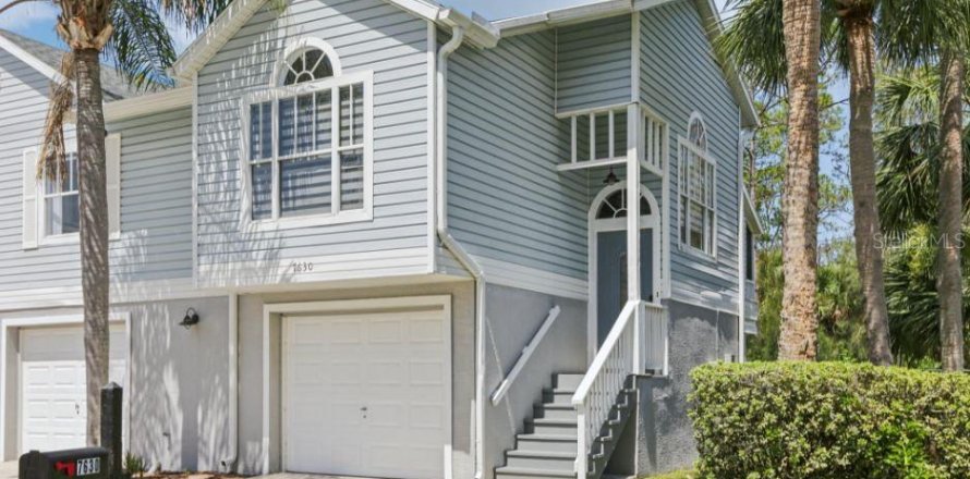 Townhouse in Port Richey, Florida 3 bedrooms, 114.18 sq.m. № 1789503