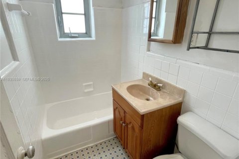 Condominio en alquiler en Miami Beach, Florida, 30.19 m2 № 1993590 - foto 7