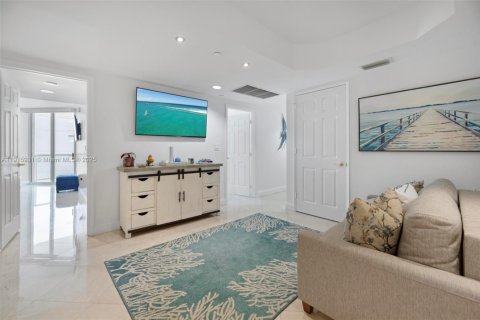 Copropriété à louer à Sunny Isles Beach, Floride: 3 chambres, 205.31 m2 № 1970595 - photo 27