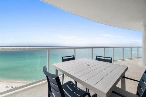 Copropriété à louer à Sunny Isles Beach, Floride: 3 chambres, 205.31 m2 № 1970595 - photo 30