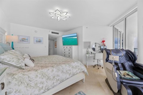 Copropriété à louer à Sunny Isles Beach, Floride: 3 chambres, 205.31 m2 № 1970595 - photo 16