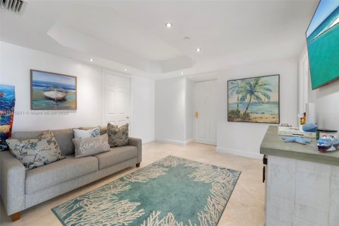 Copropriété à louer à Sunny Isles Beach, Floride: 3 chambres, 205.31 m2 № 1970595 - photo 26