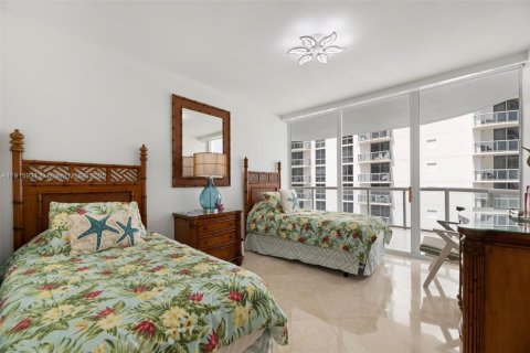 Copropriété à louer à Sunny Isles Beach, Floride: 3 chambres, 205.31 m2 № 1970595 - photo 20
