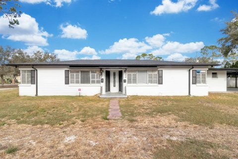 Propiedad comercial en Kissimmee, Florida 144.18 m2 № 2110826