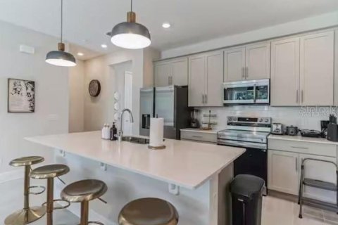 Touwnhouse à vendre à Kissimmee, Floride: 3 chambres, 158.68 m2 № 2406843 - photo 5