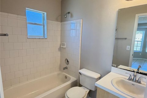 House in Orlando, Florida 3 bedrooms, 92.53 sq.m. № 2430997 - photo 9
