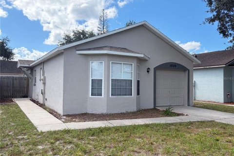 House in Orlando, Florida 3 bedrooms, 92.53 sq.m. № 2430997 - photo 2