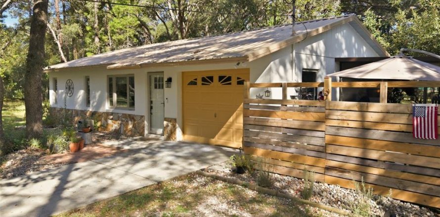 House in Lecanto, Florida 2 bedrooms, 72.46 sq.m. № 2400316