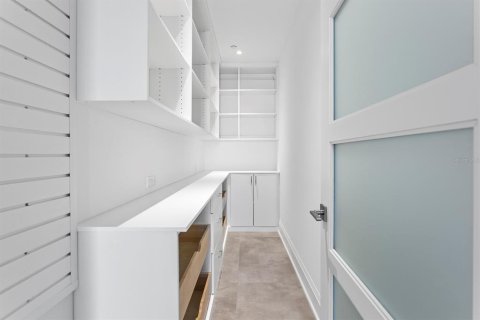 Condominio en venta en Saint Petersburg, Florida, 4 dormitorios, 354.89 m2 № 246461 - foto 11