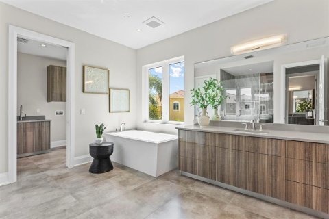 Condominio en venta en Saint Petersburg, Florida, 4 dormitorios, 354.89 m2 № 246461 - foto 16