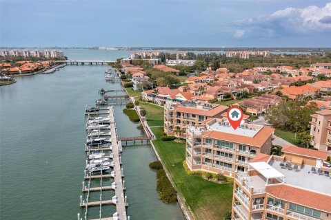 Condominio en venta en Saint Petersburg, Florida, 4 dormitorios, 354.89 m2 № 246461 - foto 30