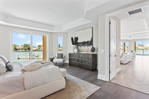 Condominio en venta en Saint Petersburg, Florida, 4 dormitorios, 354.89 m2 № 246461 - foto 14