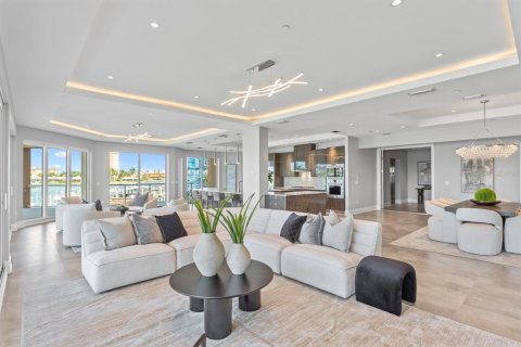 Condominio en venta en Saint Petersburg, Florida, 4 dormitorios, 354.89 m2 № 246461 - foto 8