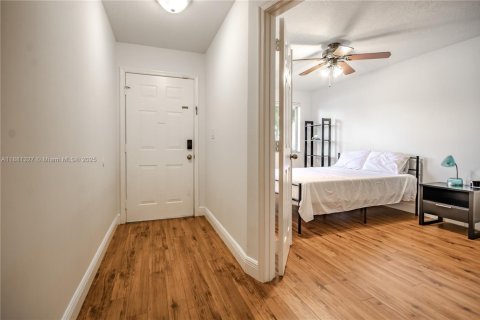 Townhouse in Margate, Florida 2 bedrooms, 117.61 sq.m. № 2017210 - photo 8