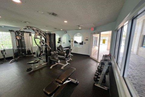 Townhouse in Margate, Florida 2 bedrooms, 117.61 sq.m. № 2017210 - photo 23