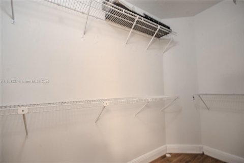 Townhouse in Margate, Florida 2 bedrooms, 117.61 sq.m. № 2017210 - photo 19