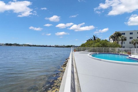 Copropriété à vendre à Lantana, Floride: 1 chambre, 49.33 m2 № 1939361 - photo 7