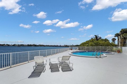 Copropriété à vendre à Lantana, Floride: 1 chambre, 49.33 m2 № 1939361 - photo 4