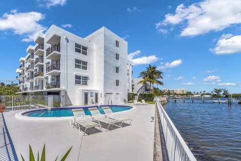 Copropriété à vendre à Lantana, Floride: 1 chambre, 49.33 m2 № 1939361 - photo 1