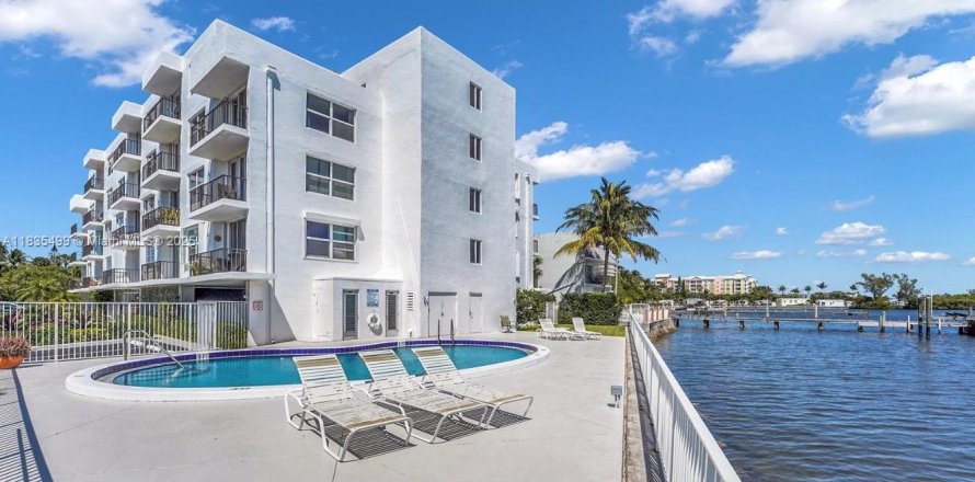 Condo à Lantana, Floride, 1 chambre  № 1939361
