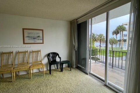 Copropriété à vendre à Lantana, Floride: 1 chambre, 49.33 m2 № 1939361 - photo 11