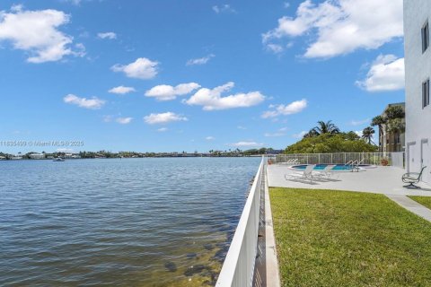 Copropriété à vendre à Lantana, Floride: 1 chambre, 49.33 m2 № 1939361 - photo 6