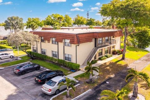 Снять в аренду кондоминиум в Пемброк-Пайнс, Флорида 2 спальни, 70.05м2, № 2057147 - фото 26