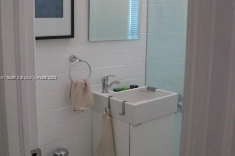 Condominio en venta en Miami Beach, Florida, 1 dormitorio, 41.81 m2 № 1860013 - foto 16