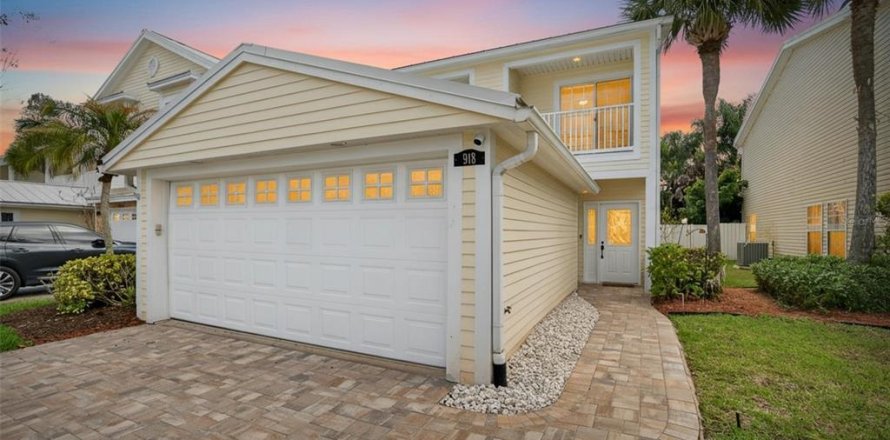 Adosado en Safety Harbor, Florida 3 dormitorios, 198.53 m2 № 2234283