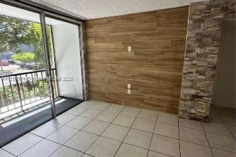 Apartment in Miami, Florida 1 bedroom, 63.17 sq.m. № 1881954 - photo 5