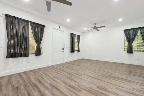 Touwnhouse à vendre à Sunrise, Floride: 3 chambres, 151.24 m2 № 2390566 - photo 7