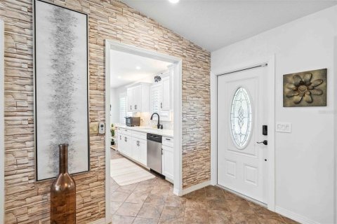 House in Tarpon Springs, Florida 3 bedrooms, 137.68 sq.m. № 1757549 - photo 5
