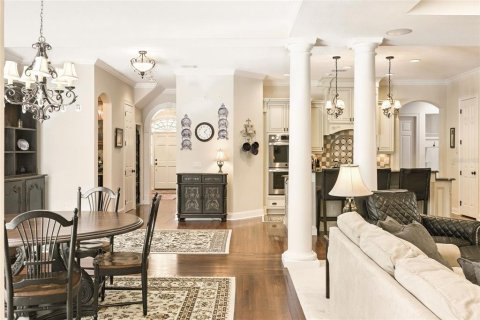 House in Windermere, Florida 5 bedrooms, 469.34 sq.m. № 1821494 - photo 24