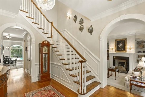 House in Windermere, Florida 5 bedrooms, 469.34 sq.m. № 1821494 - photo 6