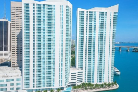Снять в аренду кондоминиум в Майами, Флорида 1 спальня, 78.6м2, № 1944308 - фото 1