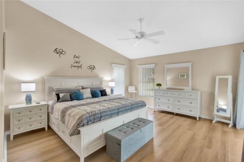 House in Leesburg, Florida 2 bedrooms, 183.39 sq.m. № 1898767 - photo 17