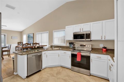 House in Leesburg, Florida 2 bedrooms, 183.39 sq.m. № 1898767 - photo 9