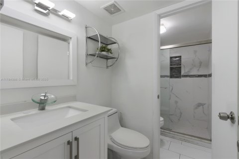 Condominio en venta en Miami, Florida, 2 dormitorios, 82.78 m2 № 1704715 - foto 13