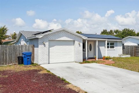 Купить виллу или дом в Холидэй, Флорида 5 комнат, 120.96м2, № 1592319 - фото 4