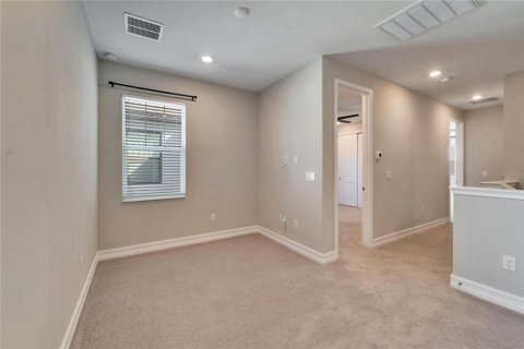 Townhouse in ESTANCIA

 in Wesley Chapel, Florida 3 bedrooms, 169.73 sq.m. № 1851111 - photo 23