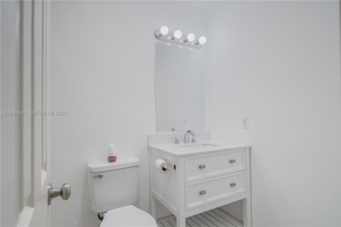 Condo in Coral Springs, Florida, 3 bedrooms  № 2001414 - photo 11