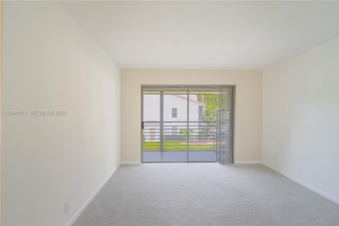 Condo in Coral Springs, Florida, 3 bedrooms  № 2001414 - photo 13