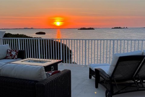 Adosado en venta en Dunedin, Florida, 4 dormitorios, 263.1 m2 № 1736544 - foto 8