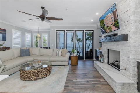 Adosado en venta en Dunedin, Florida, 4 dormitorios, 263.1 m2 № 1736544 - foto 18